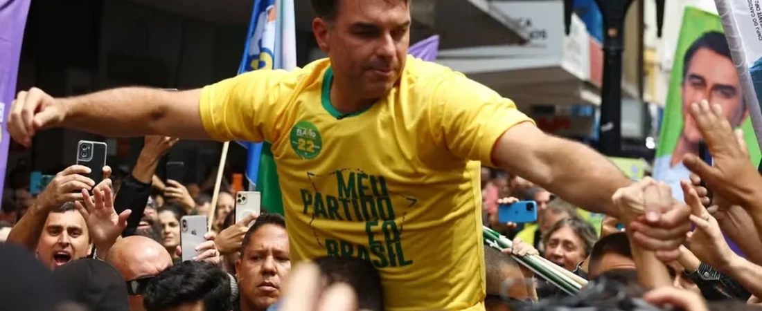 Inquérito sobre Flávio Bolsonaro: entenda as investigações e os crimes analisados